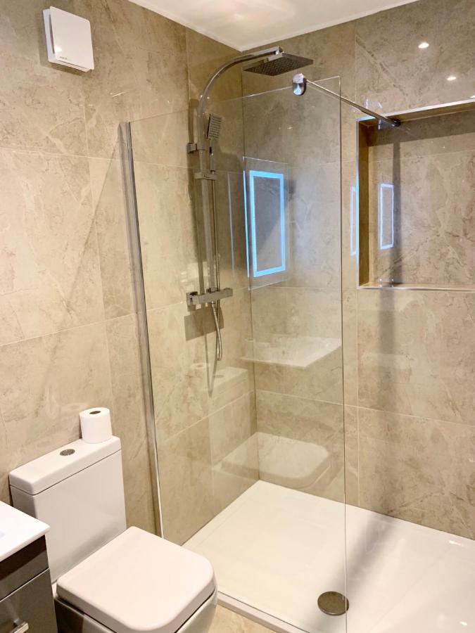 Modern 2 Bedroom Apartment With Private Garden Near Canary Wharf London Exterior foto
